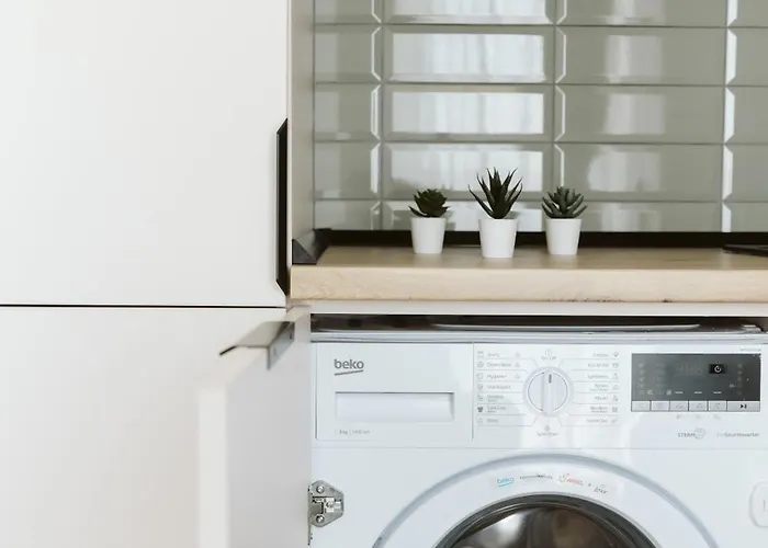 Dec *