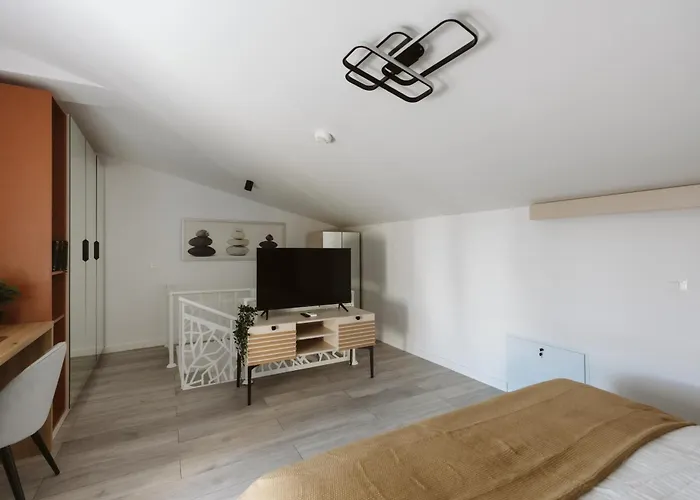 Dec Apartment *